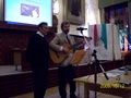 Kőrösi Zsolttal énekelünk dr. Pálhegyi Feri bácsi előadásán a teológia dísztermében